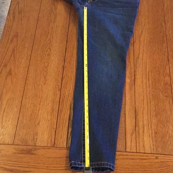 American Rag denim blue jeans. Women’s size 11, 28” inseam. Skinny jeans - Picture 8 of 15